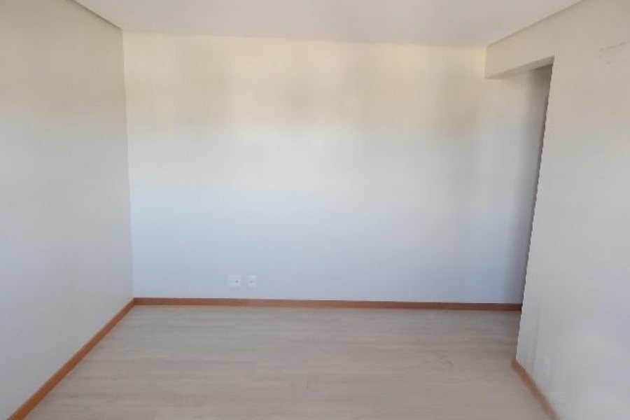 Apartamento com 86m², 2 dormitórios, 1 vaga, no bairro Lourdes em Caxias do Sul para Comprar
