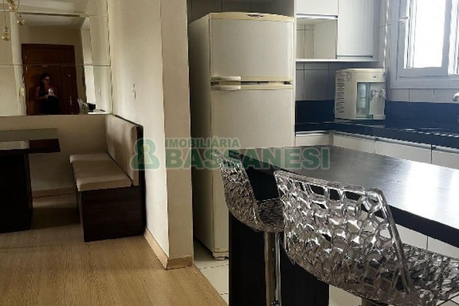 Apartamento com 72m², 2 dormitórios, 2 vagas, no bairro Lourdes em Caxias do Sul para Alugar