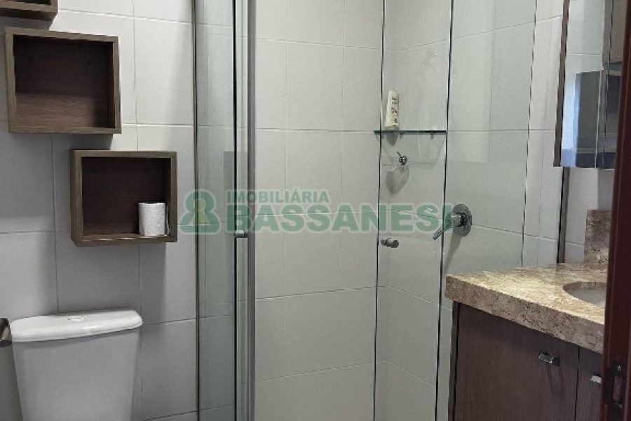 Apartamento com 72m², 2 dormitórios, 2 vagas, no bairro Lourdes em Caxias do Sul para Alugar