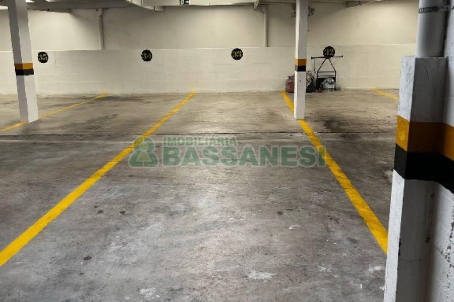 Apartamento com 72m², 2 dormitórios, 2 vagas, no bairro Lourdes em Caxias do Sul para Alugar