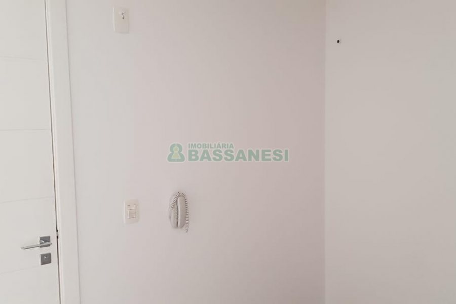 Sala com 44m², 1 vaga, no bairro Pio X em Caxias do Sul para Alugar