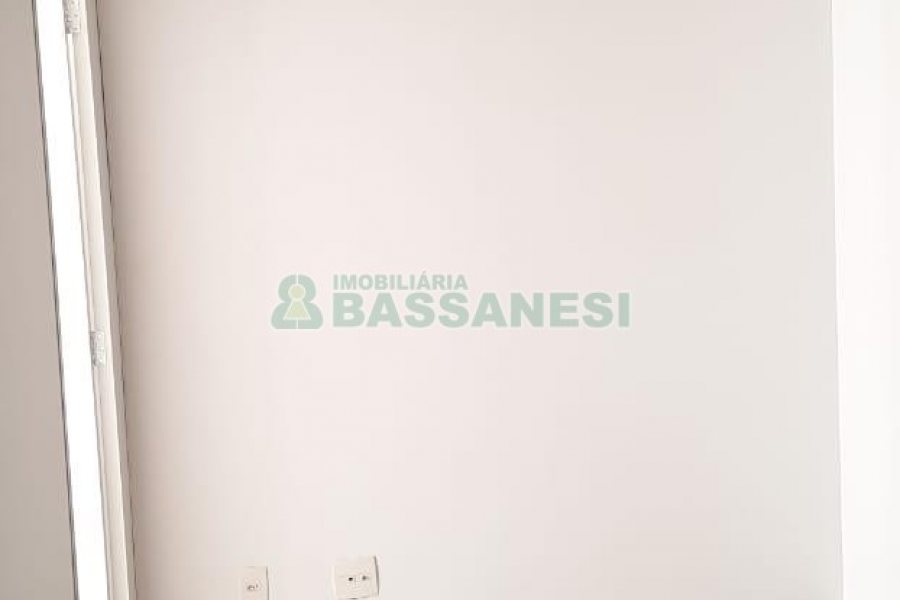 Sala com 44m², 1 vaga, no bairro Pio X em Caxias do Sul para Alugar