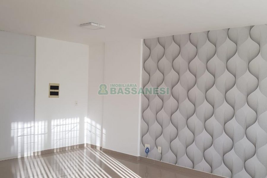 Sala com 44m², 1 vaga, no bairro Pio X em Caxias do Sul para Alugar