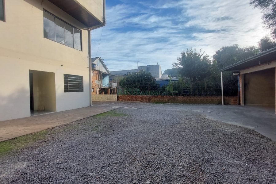 Apartamento com 94m², 3 dormitórios, 2 vagas, no bairro Interlagos em Caxias do Sul para Alugar