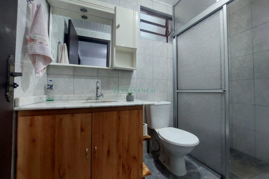 Apartamento com 94m², 3 dormitórios, 2 vagas, no bairro Interlagos em Caxias do Sul para Alugar