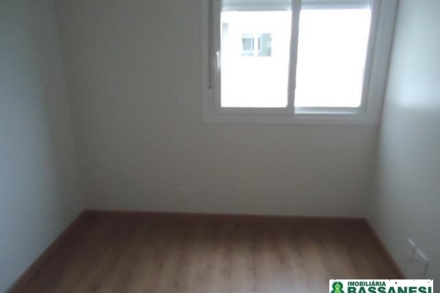 Apartamento com 104m², 3 dormitórios, 2 vagas, no bairro Madureira em Caxias do Sul para Alugar