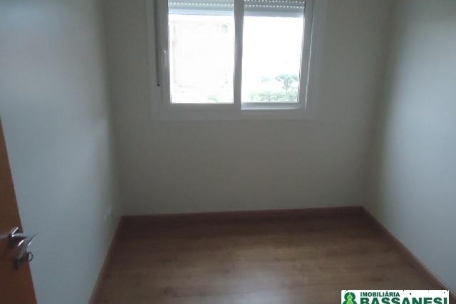 Apartamento com 104m², 3 dormitórios, 2 vagas, no bairro Madureira em Caxias do Sul para Alugar