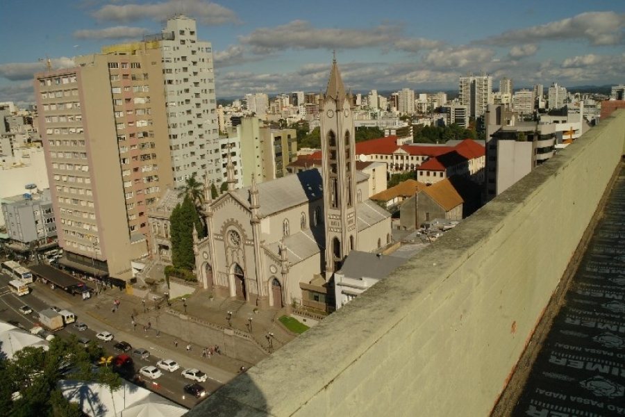 Sala com 127m², no bairro Centro em Caxias do Sul para Comprar