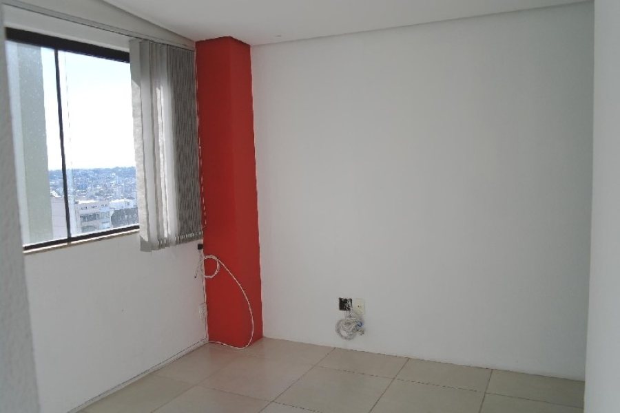 Sala com 127m², no bairro Centro em Caxias do Sul para Comprar