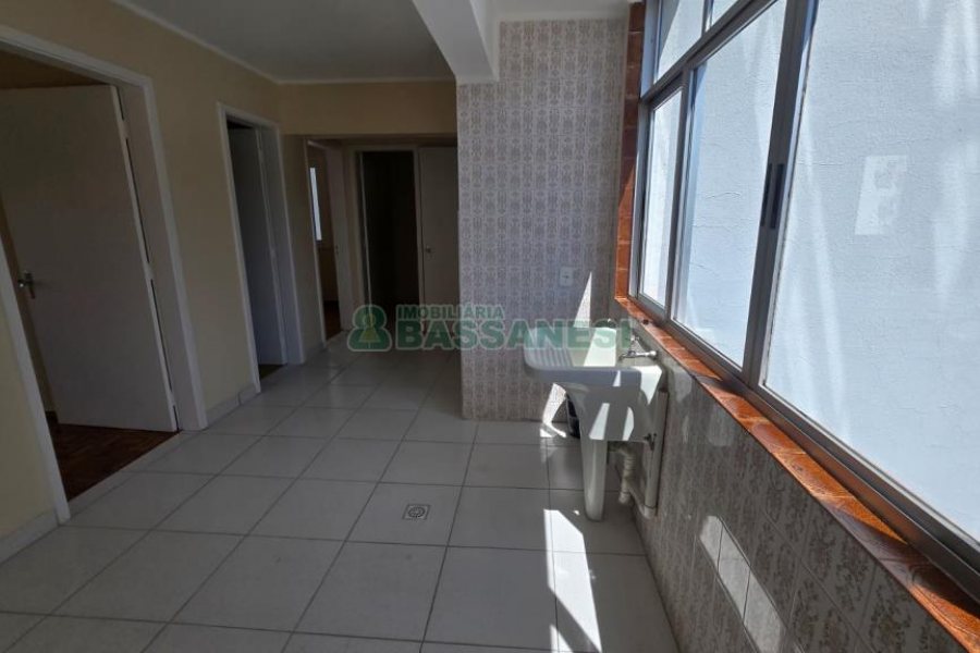 Apartamento com 177m², 4 dormitórios, 1 vaga, no bairro Lourdes em Caxias do Sul para Comprar