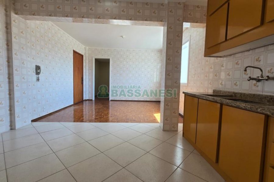 Apartamento com 177m², 4 dormitórios, 1 vaga, no bairro Lourdes em Caxias do Sul para Comprar