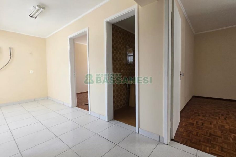 Apartamento com 177m², 4 dormitórios, 1 vaga, no bairro Lourdes em Caxias do Sul para Comprar