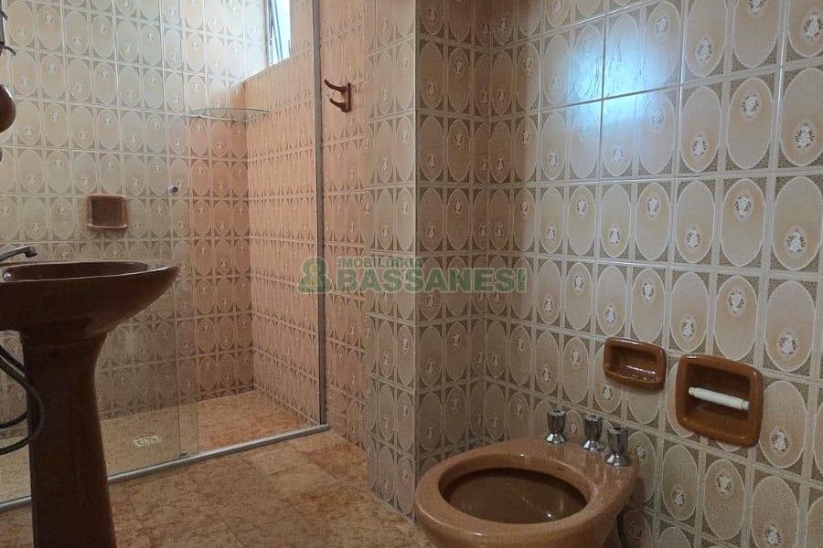 Apartamento com 177m², 4 dormitórios, 1 vaga, no bairro Lourdes em Caxias do Sul para Comprar