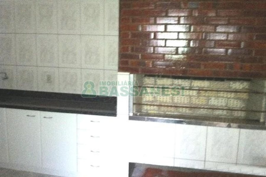 Loja com 180m², no bairro Lourdes em Caxias do Sul para Alugar