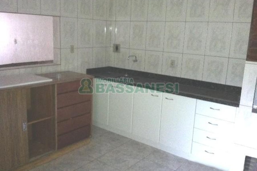 Loja com 180m², no bairro Lourdes em Caxias do Sul para Alugar