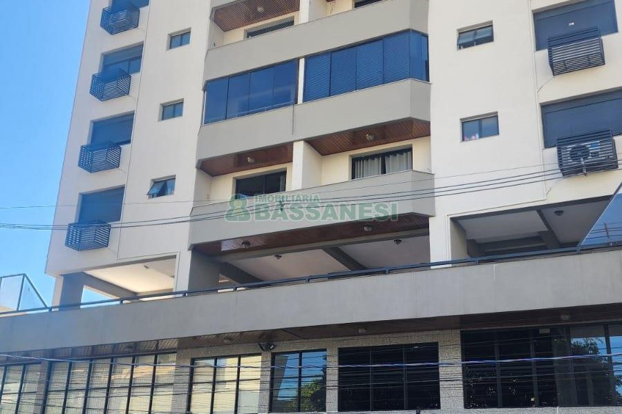 Apartamento com 57m², 1 dormitório, 1 vaga, no bairro Centro em Caxias do Sul para Alugar