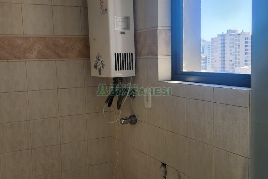 Apartamento com 57m², 1 dormitório, 1 vaga, no bairro Centro em Caxias do Sul para Alugar