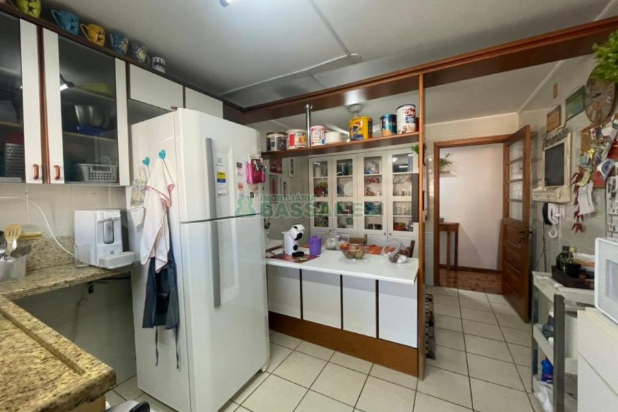 Apartamento com 84m², 2 dormitórios, 1 vaga, no bairro Exposição em Caxias do Sul para Comprar