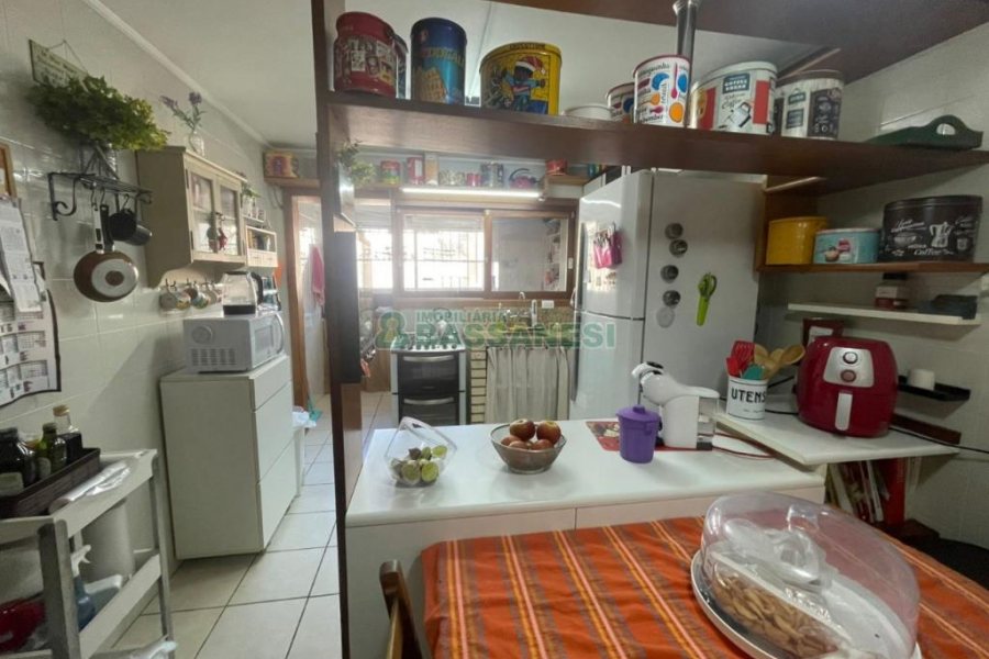 Apartamento com 84m², 2 dormitórios, 1 vaga, no bairro Exposição em Caxias do Sul para Comprar
