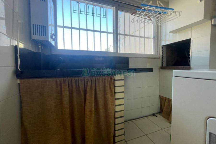 Apartamento com 84m², 2 dormitórios, 1 vaga, no bairro Exposição em Caxias do Sul para Comprar