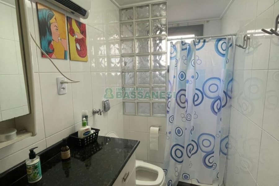 Apartamento com 84m², 2 dormitórios, 1 vaga, no bairro Exposição em Caxias do Sul para Comprar
