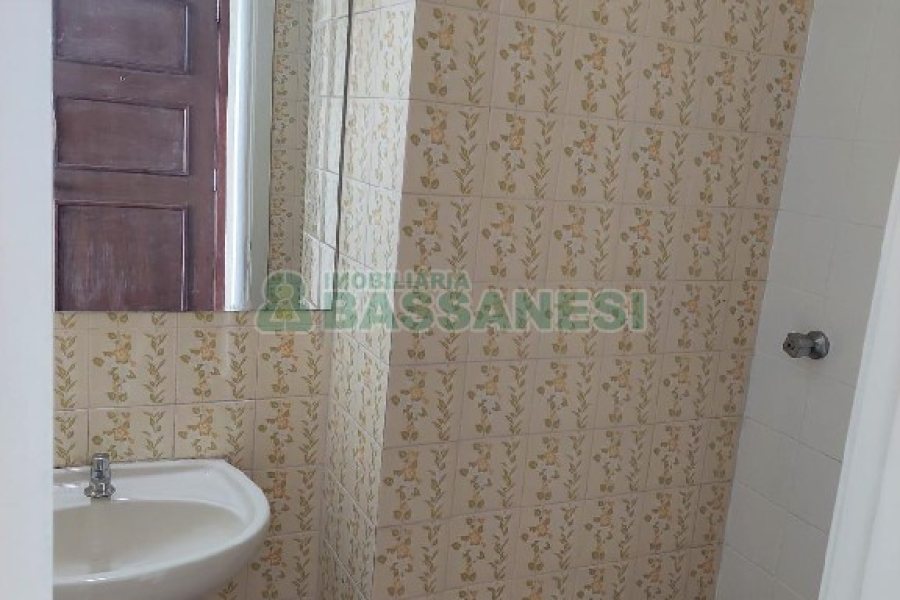 Apartamento com 112m², 2 dormitórios, 1 vaga, no bairro Centro em Caxias do Sul para Comprar