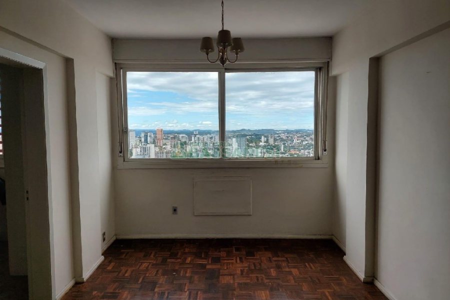 Apartamento com 112m², 2 dormitórios, 1 vaga, no bairro Centro em Caxias do Sul para Comprar