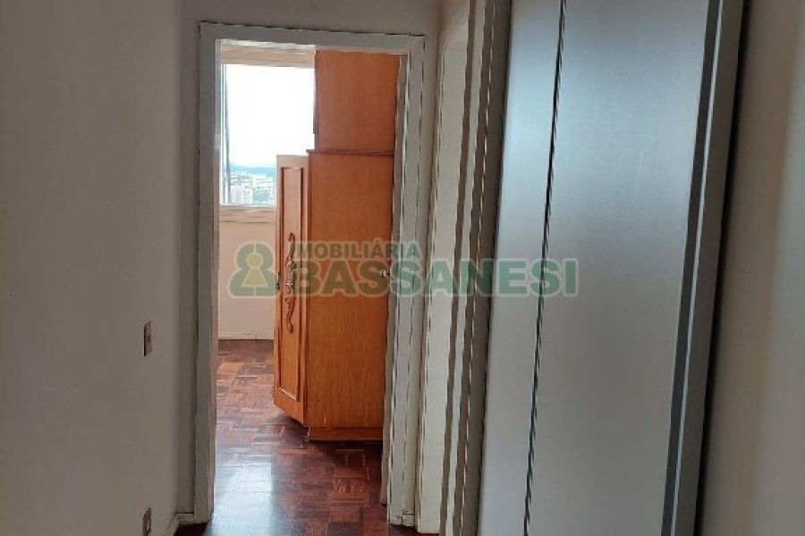 Apartamento com 112m², 2 dormitórios, 1 vaga, no bairro Centro em Caxias do Sul para Comprar