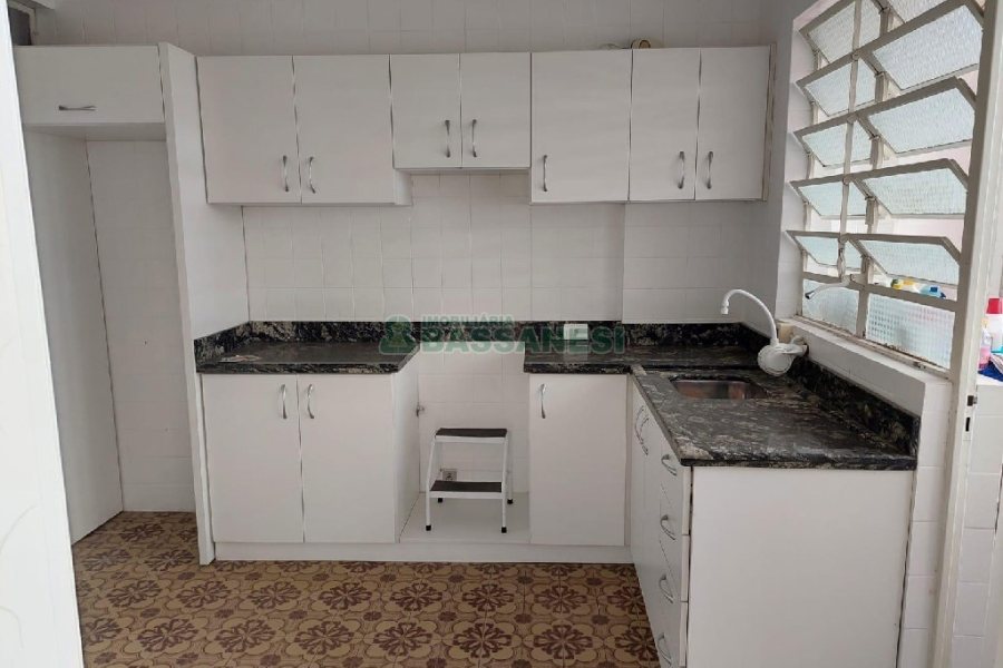 Apartamento com 112m², 2 dormitórios, 1 vaga, no bairro Centro em Caxias do Sul para Comprar