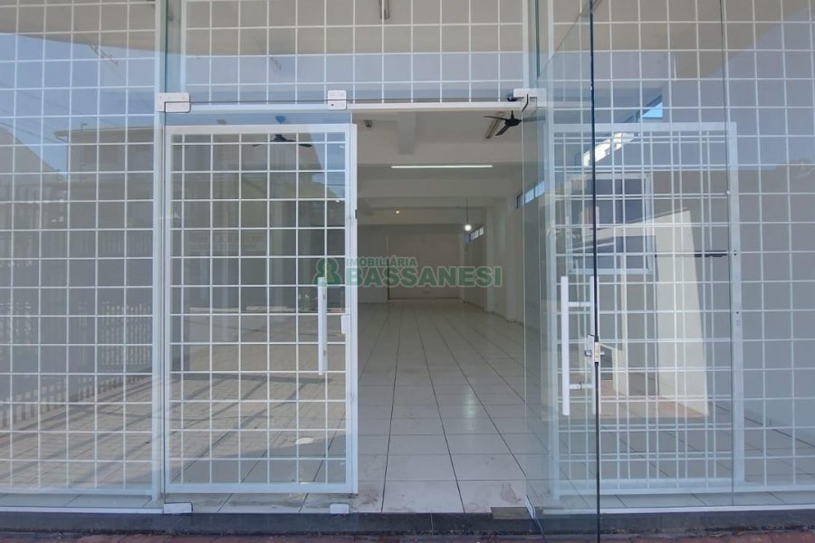 Loja com 170m², no bairro Santa Lúcia em Caxias do Sul para Alugar