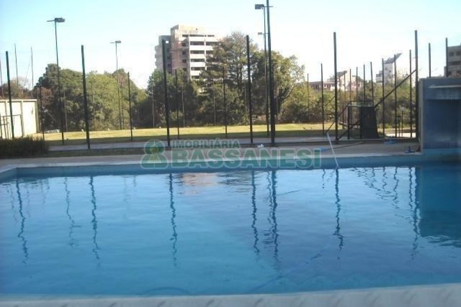 Apartamento com 95m², 3 dormitórios, 2 vagas, no bairro Rio Branco em Caxias do Sul para Alugar