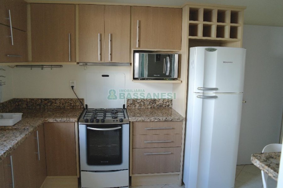Apartamento com 95m², 3 dormitórios, 2 vagas, no bairro Rio Branco em Caxias do Sul para Alugar