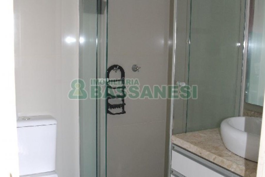 Apartamento com 95m², 3 dormitórios, 2 vagas, no bairro Rio Branco em Caxias do Sul para Alugar