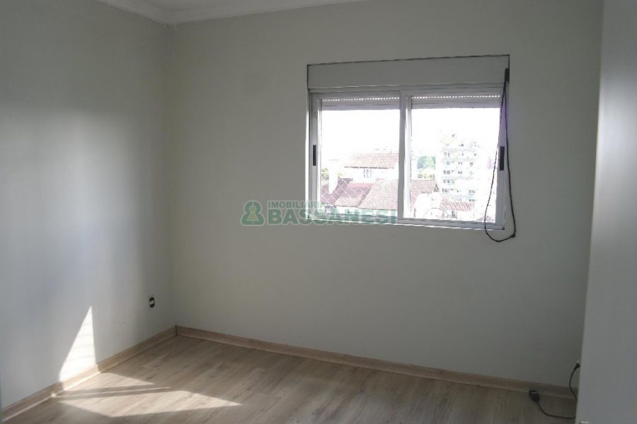 Apartamento com 95m², 3 dormitórios, 2 vagas, no bairro Rio Branco em Caxias do Sul para Alugar