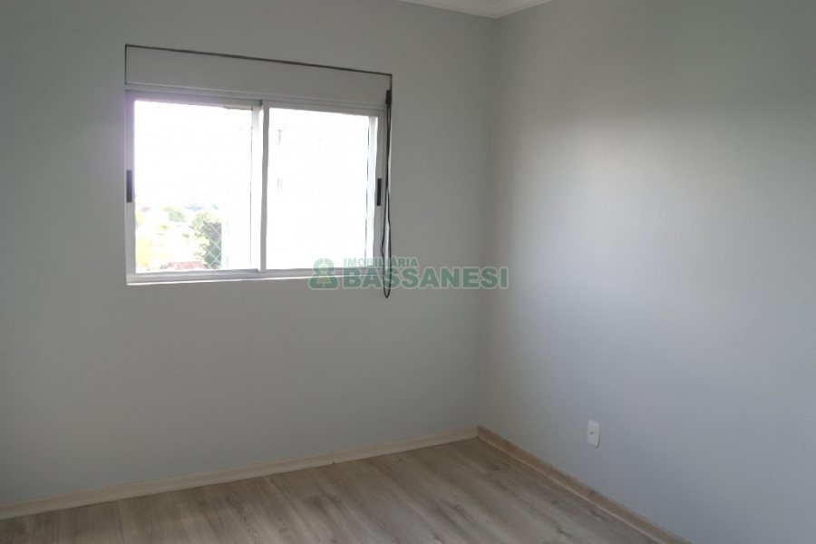Apartamento com 95m², 3 dormitórios, 2 vagas, no bairro Rio Branco em Caxias do Sul para Alugar