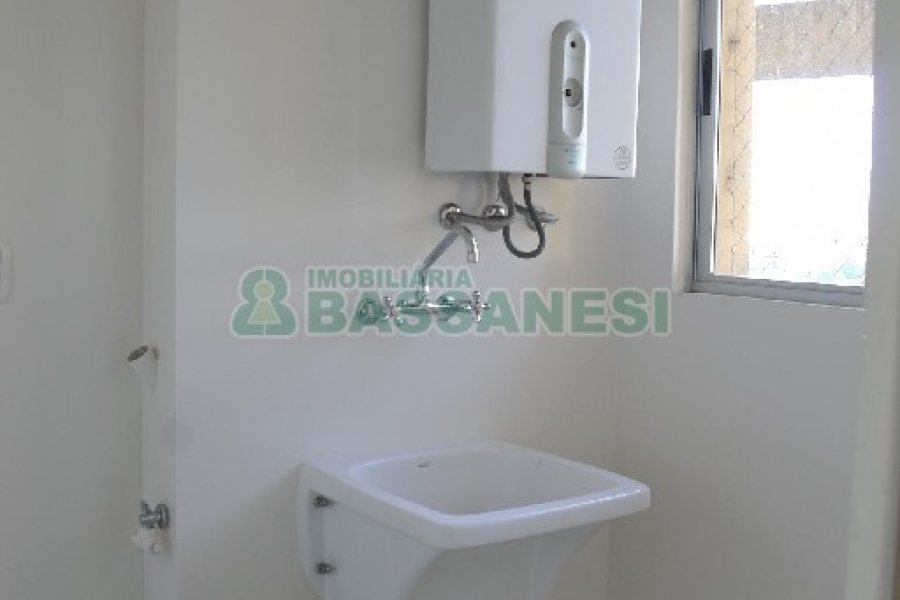Apartamento com 95m², 3 dormitórios, 2 vagas, no bairro Rio Branco em Caxias do Sul para Alugar