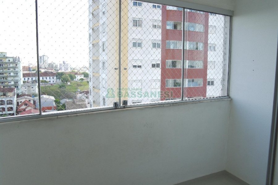 Apartamento com 95m², 3 dormitórios, 2 vagas, no bairro Rio Branco em Caxias do Sul para Alugar