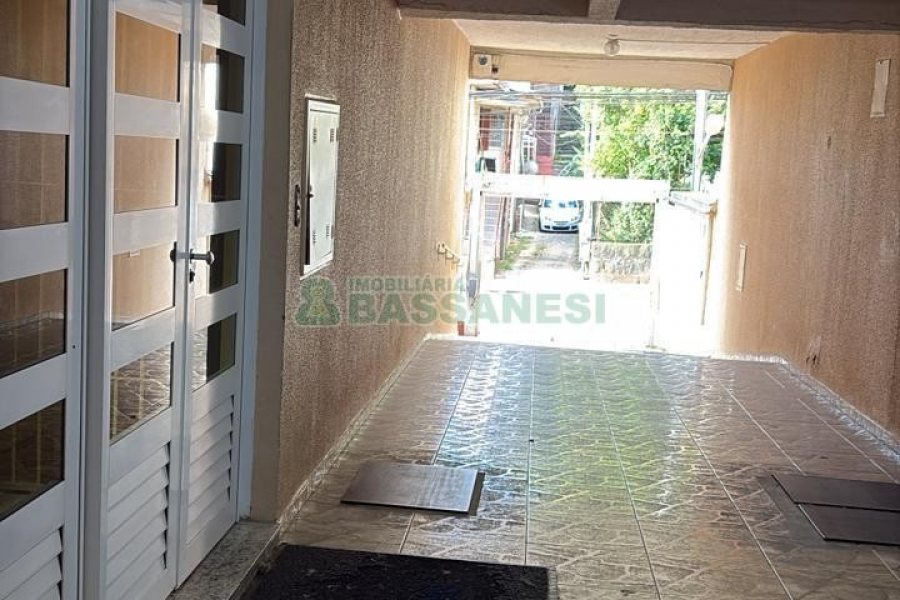 Apartamento com 61m², 2 dormitórios, 1 vaga, no bairro Medianeira em Caxias do Sul para Comprar
