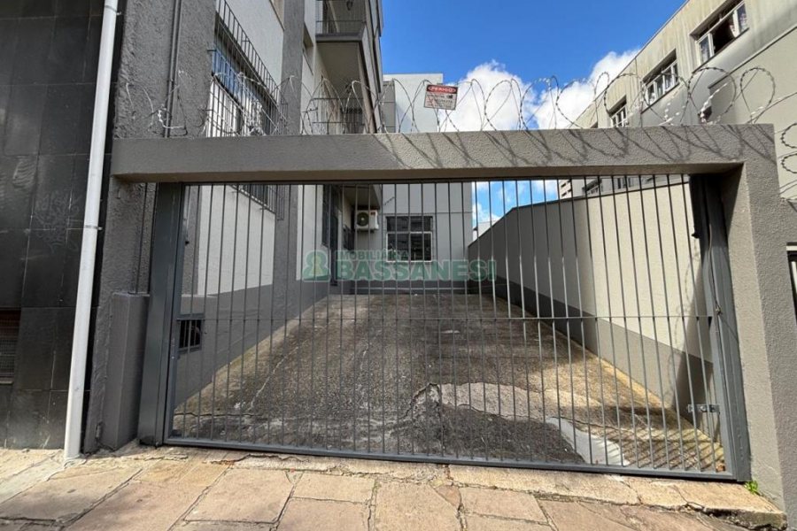 Loja com 254m², 2 vagas, no bairro Centro em Caxias do Sul para Alugar