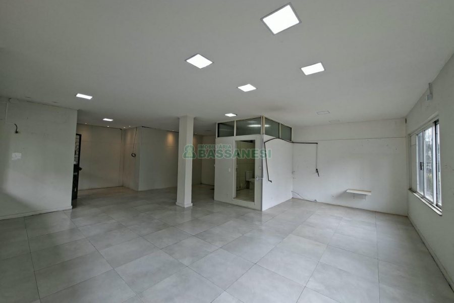 Loja com 153m², no bairro Lourdes em Caxias do Sul para Alugar