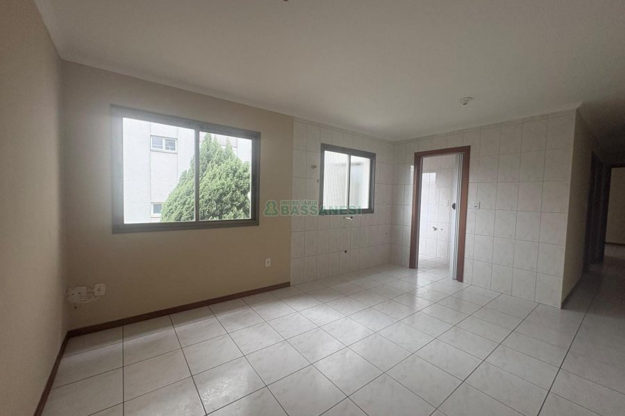 Apartamento com 45m², 2 dormitórios, 1 vaga, no bairro Petrópolis em Caxias do Sul para Alugar