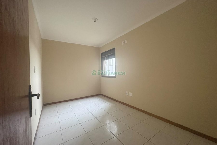 Apartamento com 45m², 2 dormitórios, 1 vaga, no bairro Petrópolis em Caxias do Sul para Alugar