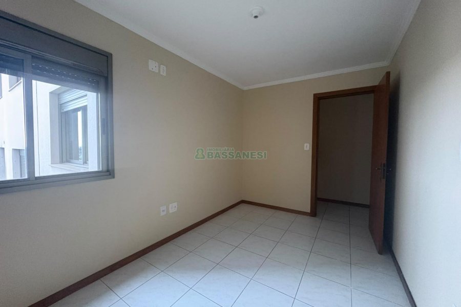 Apartamento com 45m², 2 dormitórios, 1 vaga, no bairro Petrópolis em Caxias do Sul para Alugar