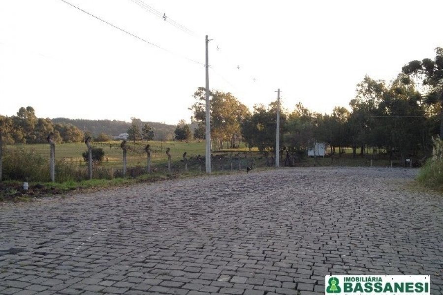Pavilhão com 5000m², no bairro Distrito Industrial em Caxias do Sul para Alugar