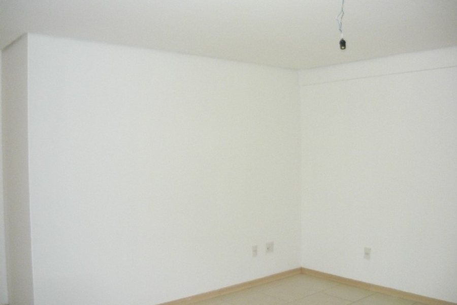 Apartamento com 82m², 3 dormitórios, 3 vagas, no bairro Vinhedos em Caxias do Sul para Comprar