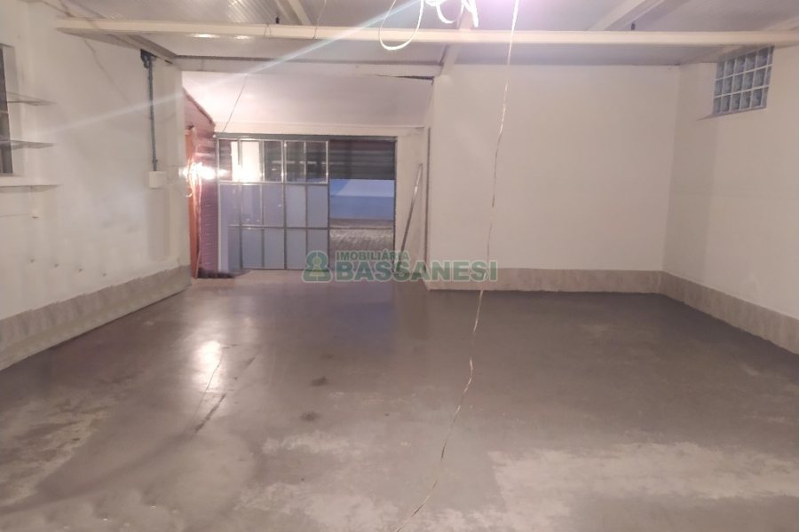 Loja com 100m², no bairro São José em Caxias do Sul para Alugar
