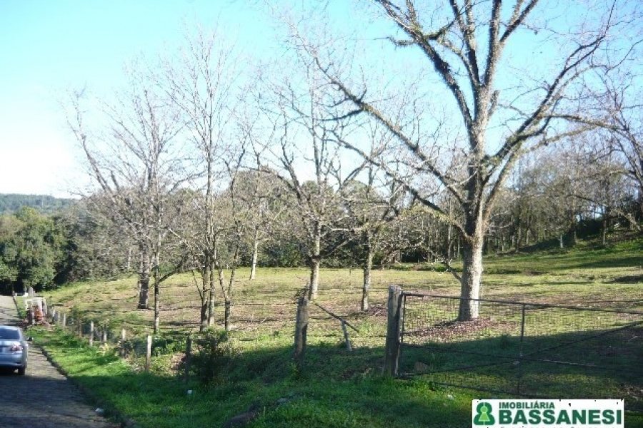 Terreno com 360m², no bairro São Caetano em Caxias do Sul para Comprar