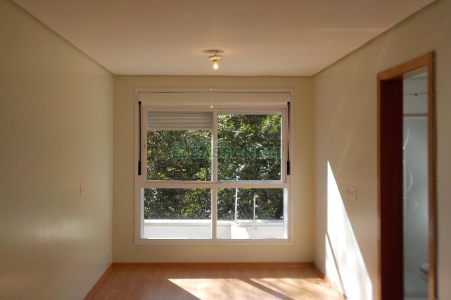 Apartamento com 30m², 1 dormitório, 1 vaga, no bairro Petrópolis em Caxias do Sul para Alugar