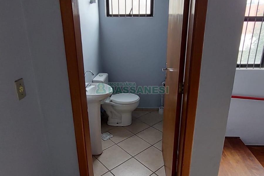 Loja com 130m², no bairro Lourdes em Caxias do Sul para Alugar