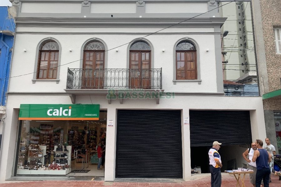 Loja com 480m², no bairro Centro em Caxias do Sul para Alugar